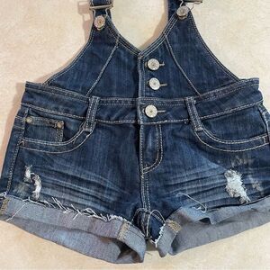 Almost Famous Jean Denim shorts overalls bibs size1 women’s Juniors